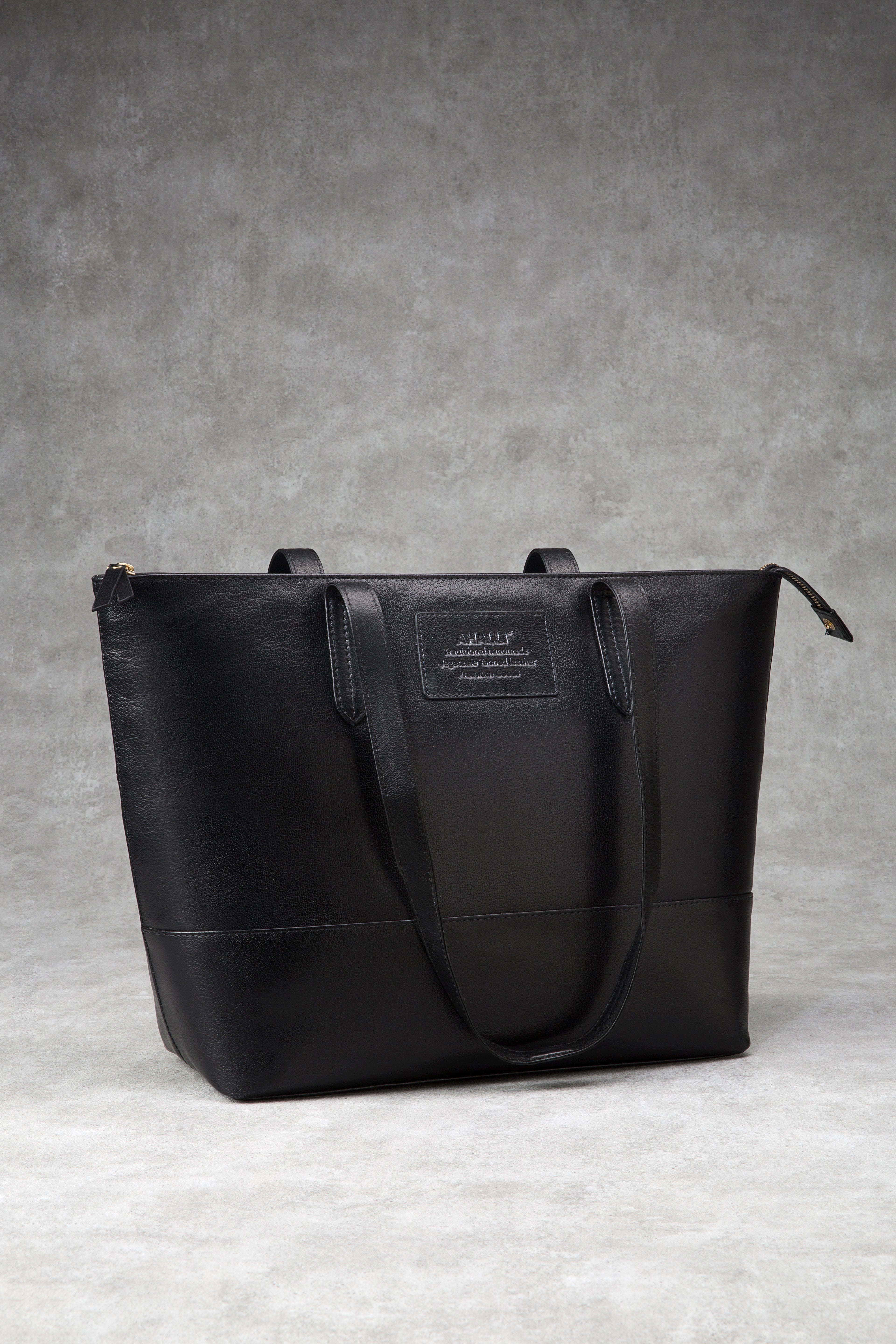 Classique Leather Tote