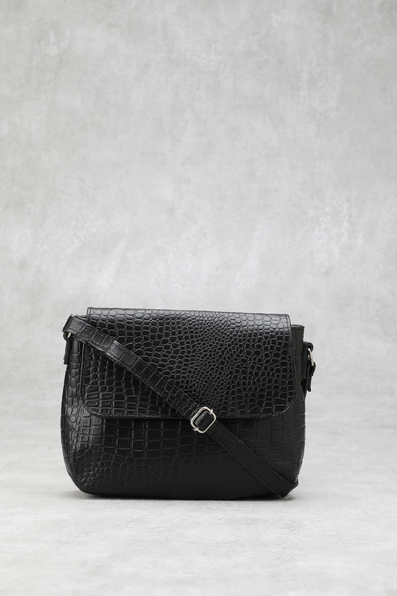 Pouchie Leather Purse