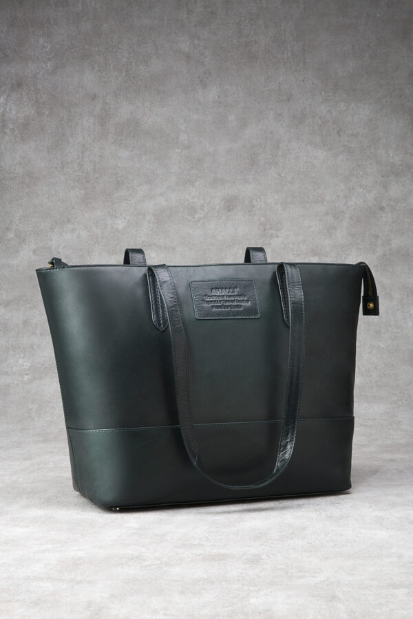 9C7A0370 Emerald